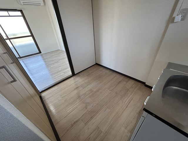 ルーチェ大住の居間写真