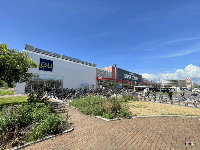 スーパー　イズミヤスーパーセンター福町店（スーパー）まで193m