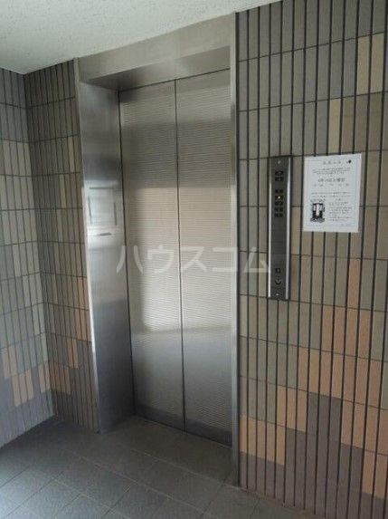 日神パレステージ三鷹の外観写真