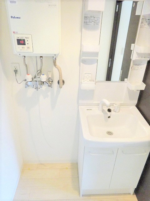 洗面設備　忙しい朝に嬉しいシャンプードレッサー完備♪