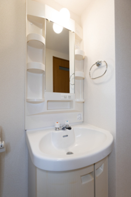 洗面設備　※写真は同タイプ住戸です。