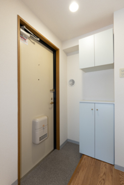 玄関　※写真は同タイプ住戸です。