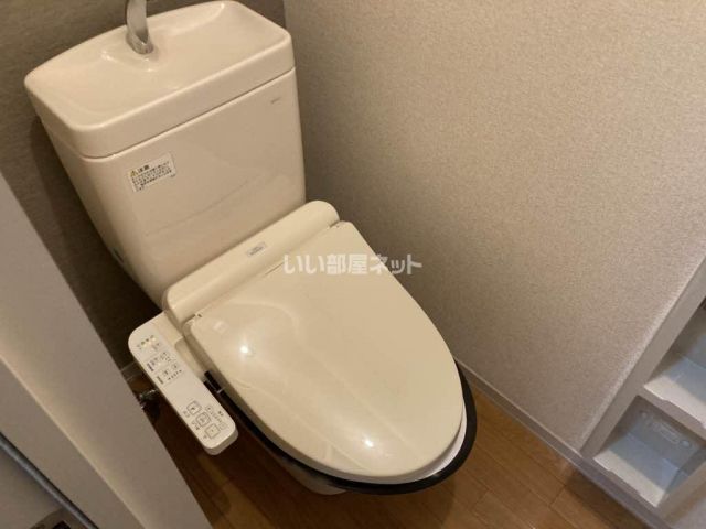 ＪＲ福知山線 福知山駅 バス乗車時間：10分 最寄りバス停で下車 徒歩2分 2階建 築25年のトイレ写真