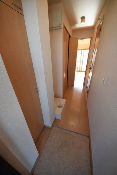 プレスティージュ大月の玄関写真