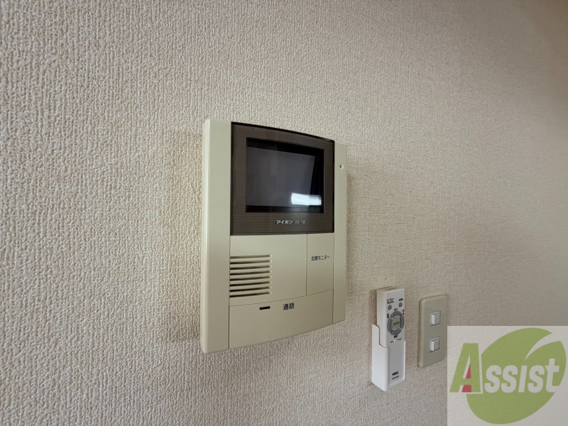 セキュリティ　ＴＶモニター付インターホンです。来客者の顔が見えるので安心！