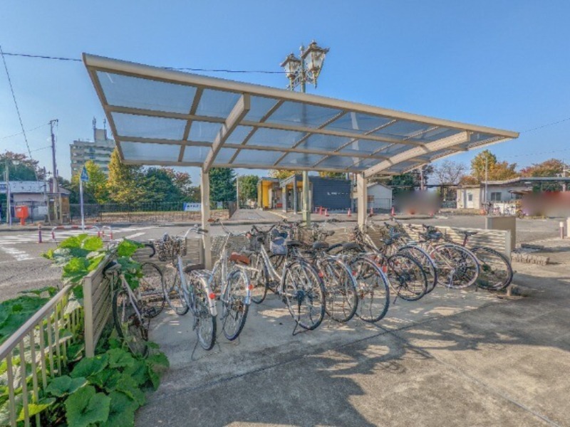 東武小泉線 西小泉駅 徒歩1分 2階建 築11年の外観写真
