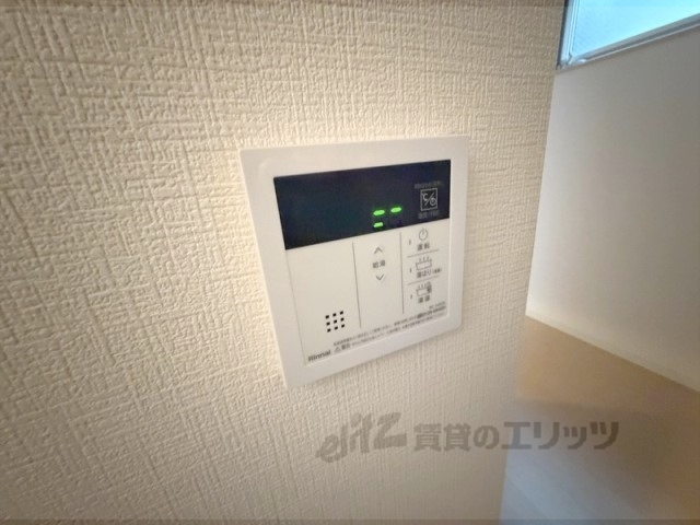 その他設備　給湯器リモコン