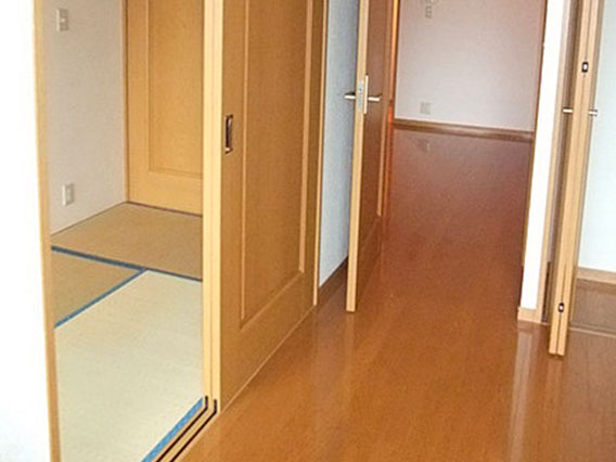 居室・リビング　※同物件、別部屋になります。