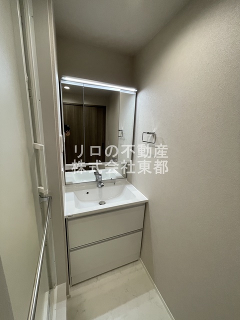 洗面設備　嬉しい洗面台は独立タイプ！