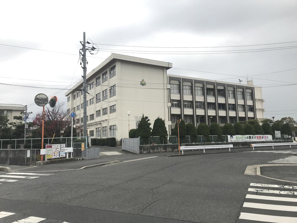 ＪＲ山陽本線 岡山駅 バス乗車時間：45分 最寄りバス停で下車 徒歩4分 2階建 築57年の周辺写真