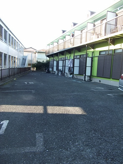 その他共有部分　ゆとりのある敷地なのでバイク駐輪相談OK