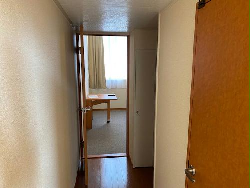 玄関　設備・仕様は号室により異なる為、現況を優先致します。