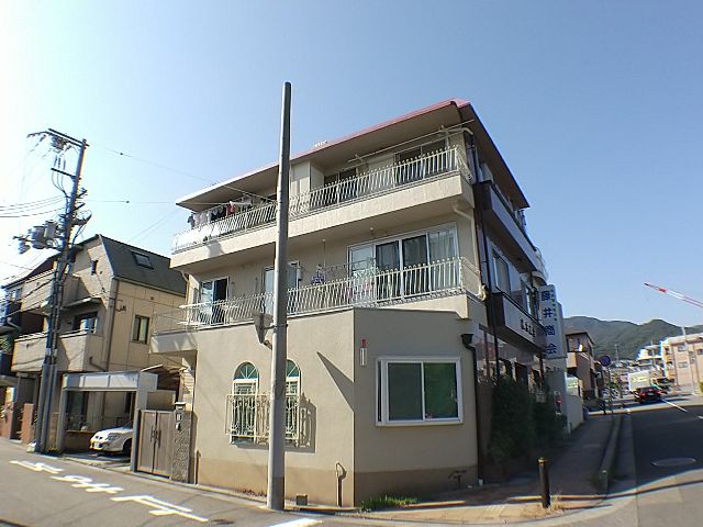 藤井ビルの建物外観