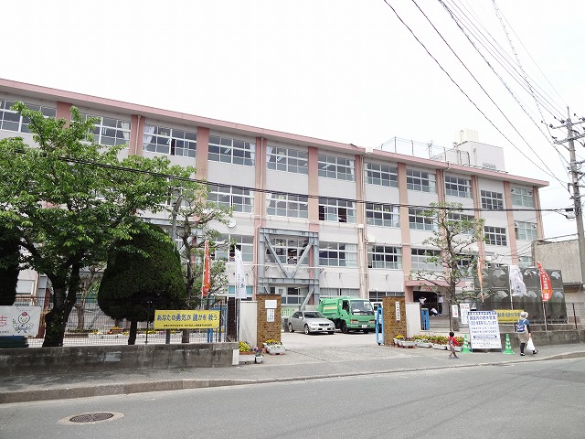 中学校　福岡市立田隈中学校（中学校）まで291m