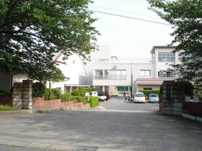 小学校　大府市立石ヶ瀬小学校（小学校）まで104m
