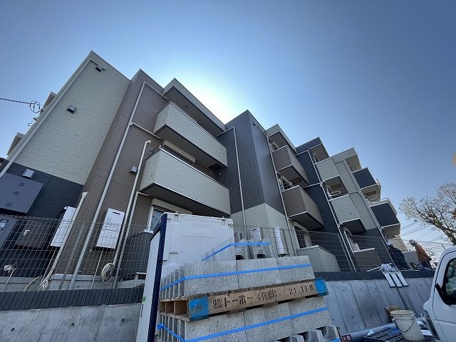神奈川県藤沢市片瀬（アパート）の賃貸物件の外観