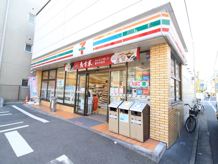 コンビニ　セブンイレブン（コンビニ）まで297m