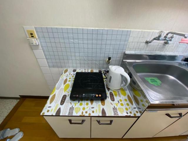 【高松市西宝町のマンションのキッチン】