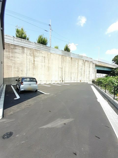 【広島市安佐北区口田南のアパートの駐車場】