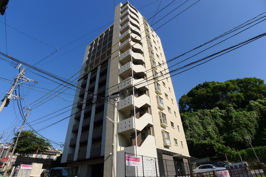 北九州市八幡東区白川町のマンションの建物外観