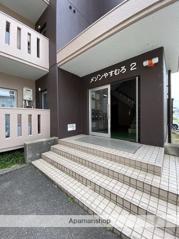 エントランス　駐車場