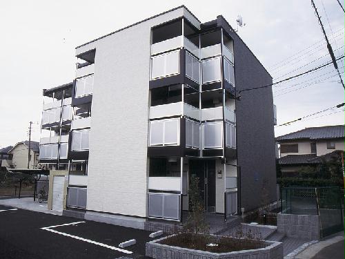 【レオパレスＫＡＺＵIIIの建物外観】