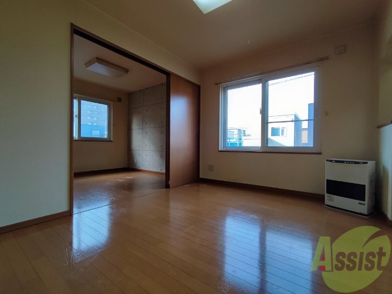 居室・リビング　広くてキレイなお部屋が広がっていて、充実した生活が送れそう。