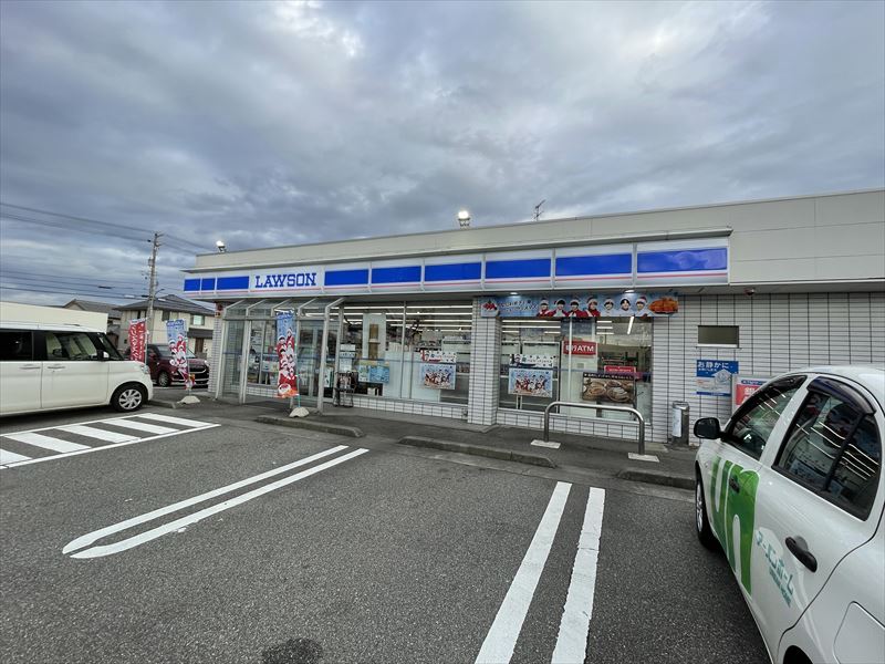 コンビニ　ローソン 富山上冨居西店（コンビニ）まで555m