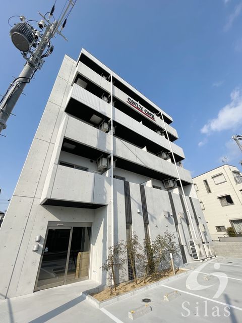 【伊丹市千僧のマンションの建物外観】