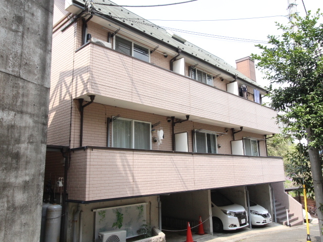 【スターステージ向ヶ丘遊園の駐車場】