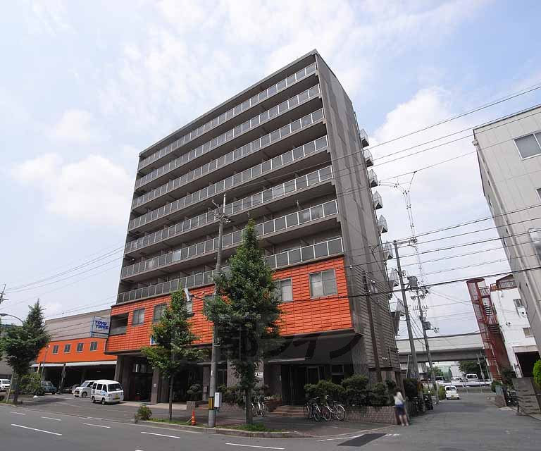 【京都市伏見区竹田向代町のマンションの建物外観】