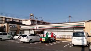 コンビニ　セブン‐イレブン 福岡横手３丁目店（コンビニ）まで572m