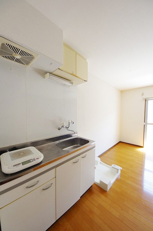 キッチン　IHクッキングヒーターあり
