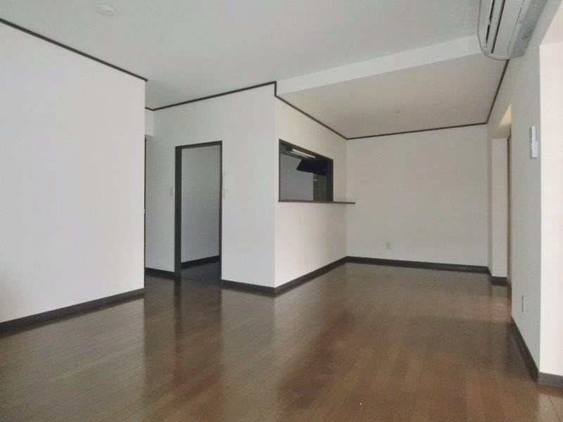 居室・リビング　図面と現状に相違がある場合には現状を優先