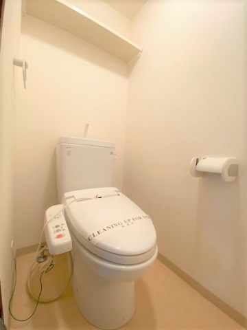 トイレ　別号室の写真です