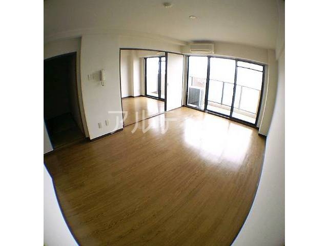 居室・リビング　別の部屋の写真