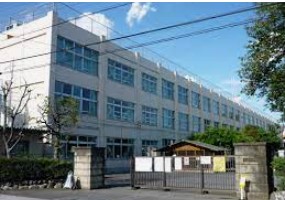 小学校　福生市立福生第三小学校（小学校）まで319m