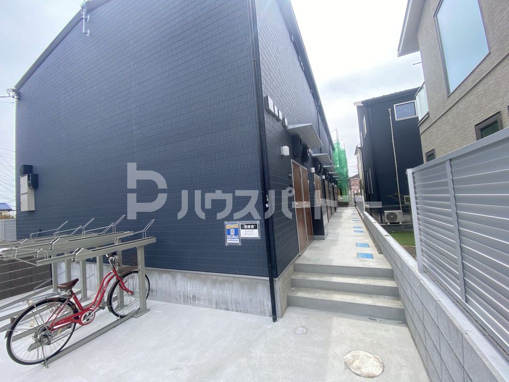 エントランス　駐車場