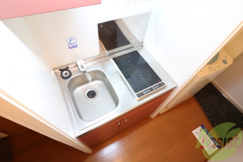 キッチン　電熱タイプのコンロが２口