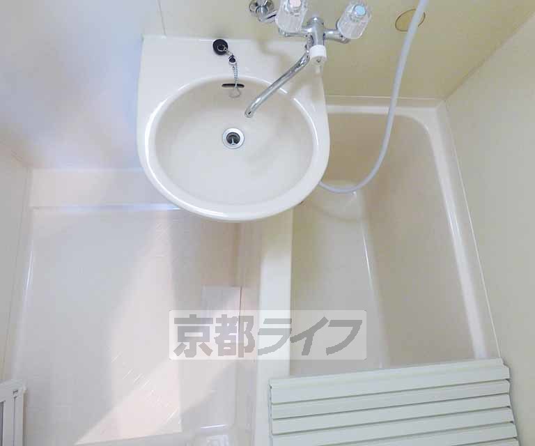 バス・シャワールーム　清潔感があります