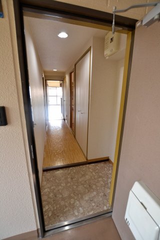 玄関　別号室の画像です。ご参考下さい