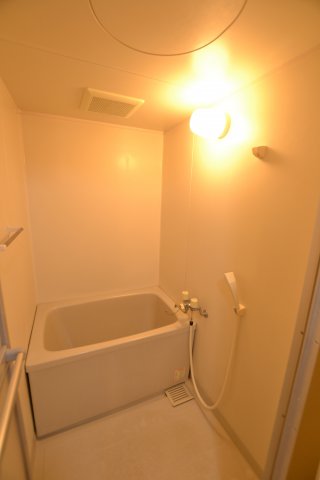 バス・シャワールーム　別号室の画像です。ご参考下さい