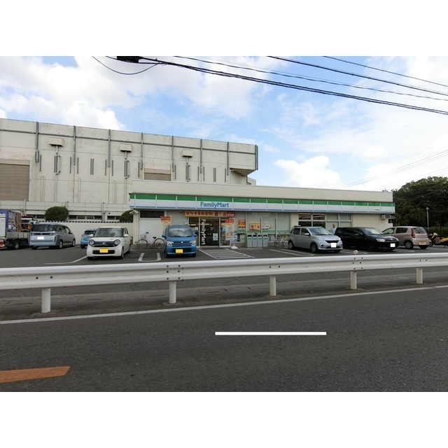 コンビニ　ファミリーマート浦和駒場店（コンビニ）まで500m