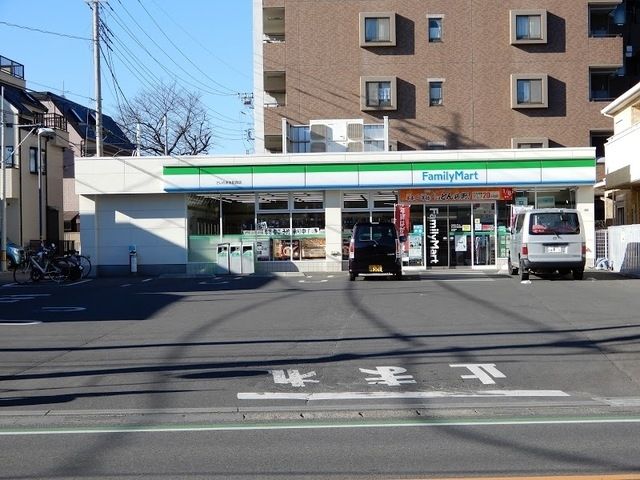 コンビニ　ファミリーマートさいたま本町西店（コンビニ）まで370m