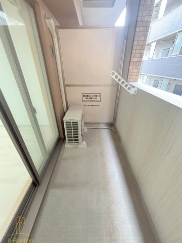 バルコニー　クレストコート難波サウス