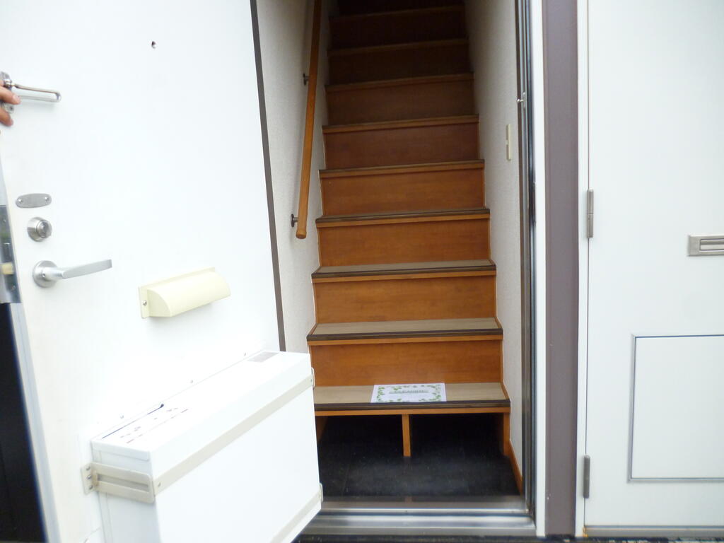 プレズントハイツ長岡の玄関写真