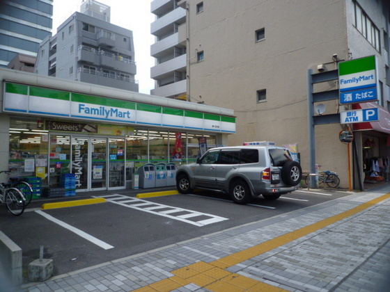 コンビニ　ファミリーマート西十日市店（コンビニ）まで193m