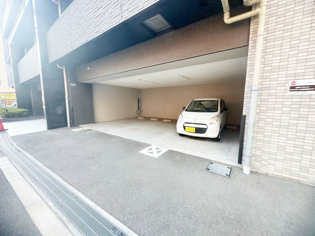 駐車場　駐車場