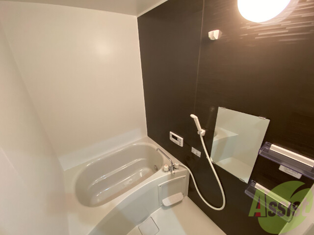 バス・シャワールーム　綺麗な浴槽、まったり出来て疲れも取れますね！