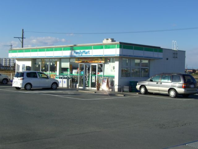 コンビニ　ファミリーマート明和２３号バイパス店（コンビニ）まで1012m